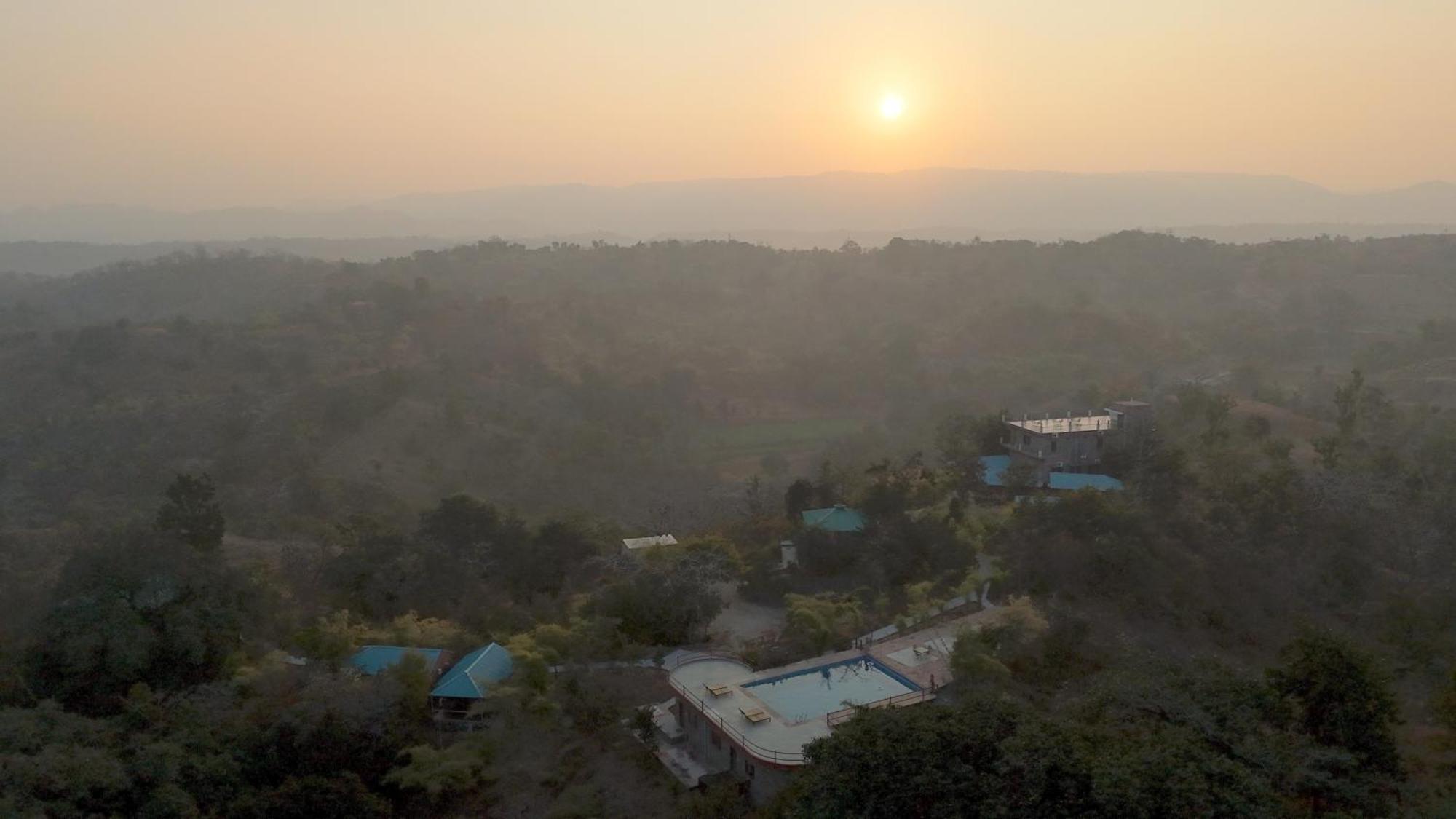 The Sky Imperial Jungle Camp Resort Kumbhalgarh Exterior foto